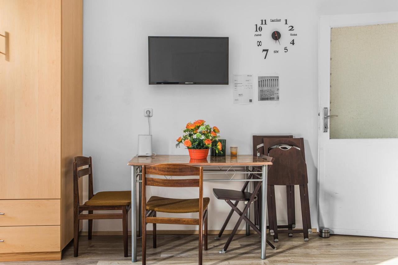 Appartamento Cozy 1Br Apt. Near Millenium Tower & Danube River Vienna Esterno foto